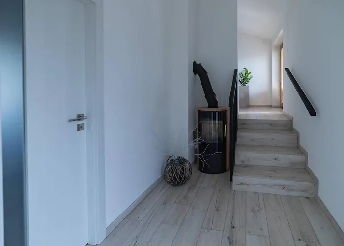 Tera U Zamku Cervena Lhota * Pluhuv Zdar